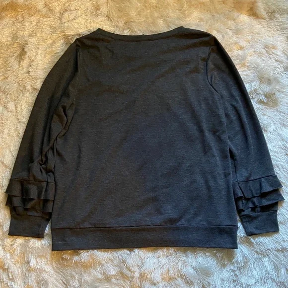 Drew Ruffle Sleeve Charcoal Gray Sweater size Large - Picture 3 of 9